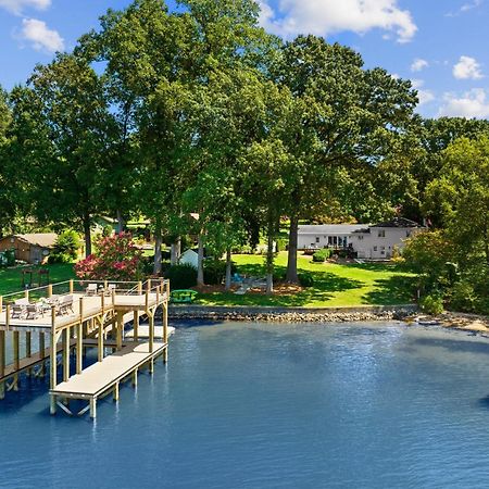 Lakefront Living Mooresville Exterior photo