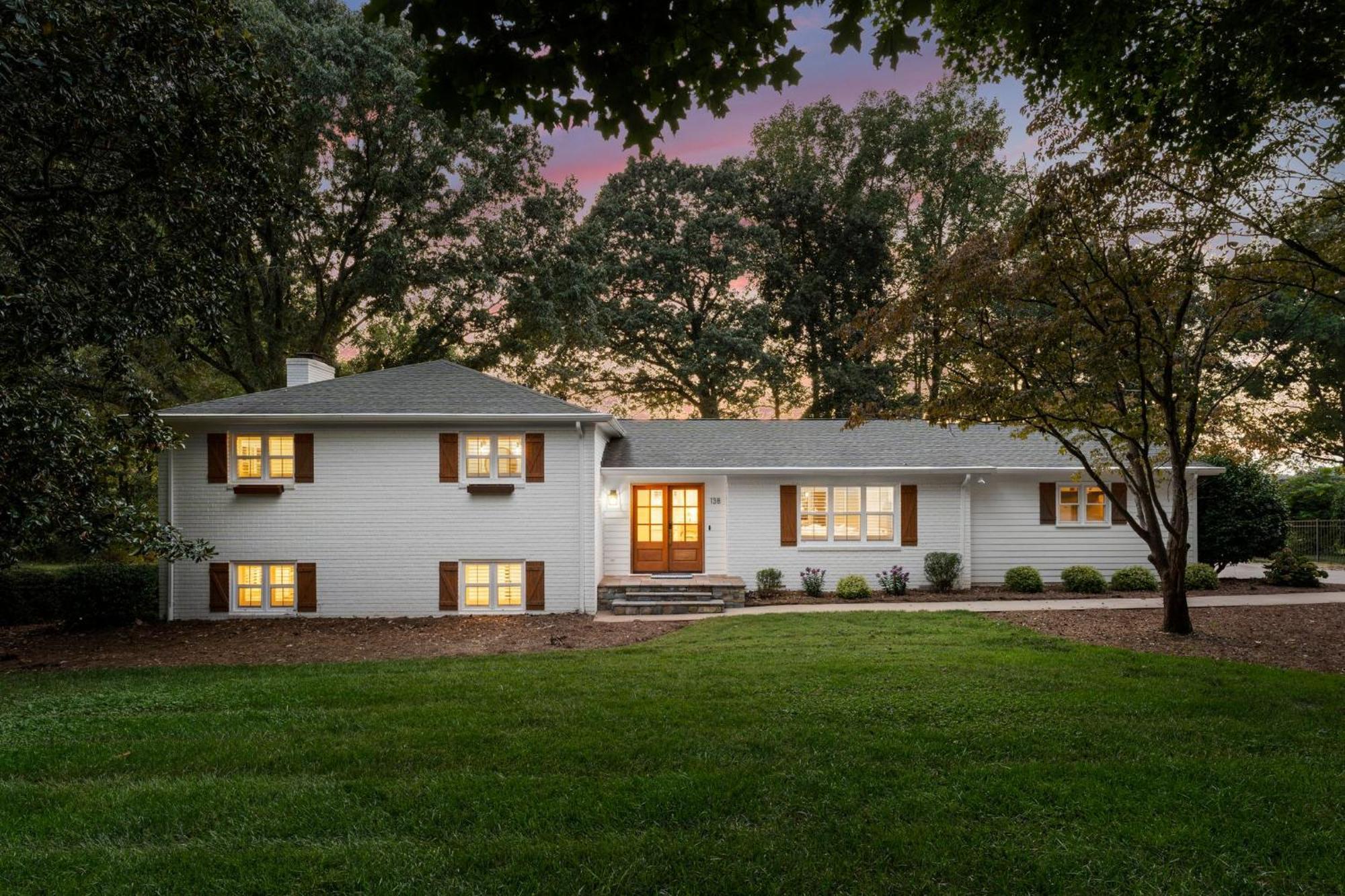 Lakefront Living Mooresville Exterior photo