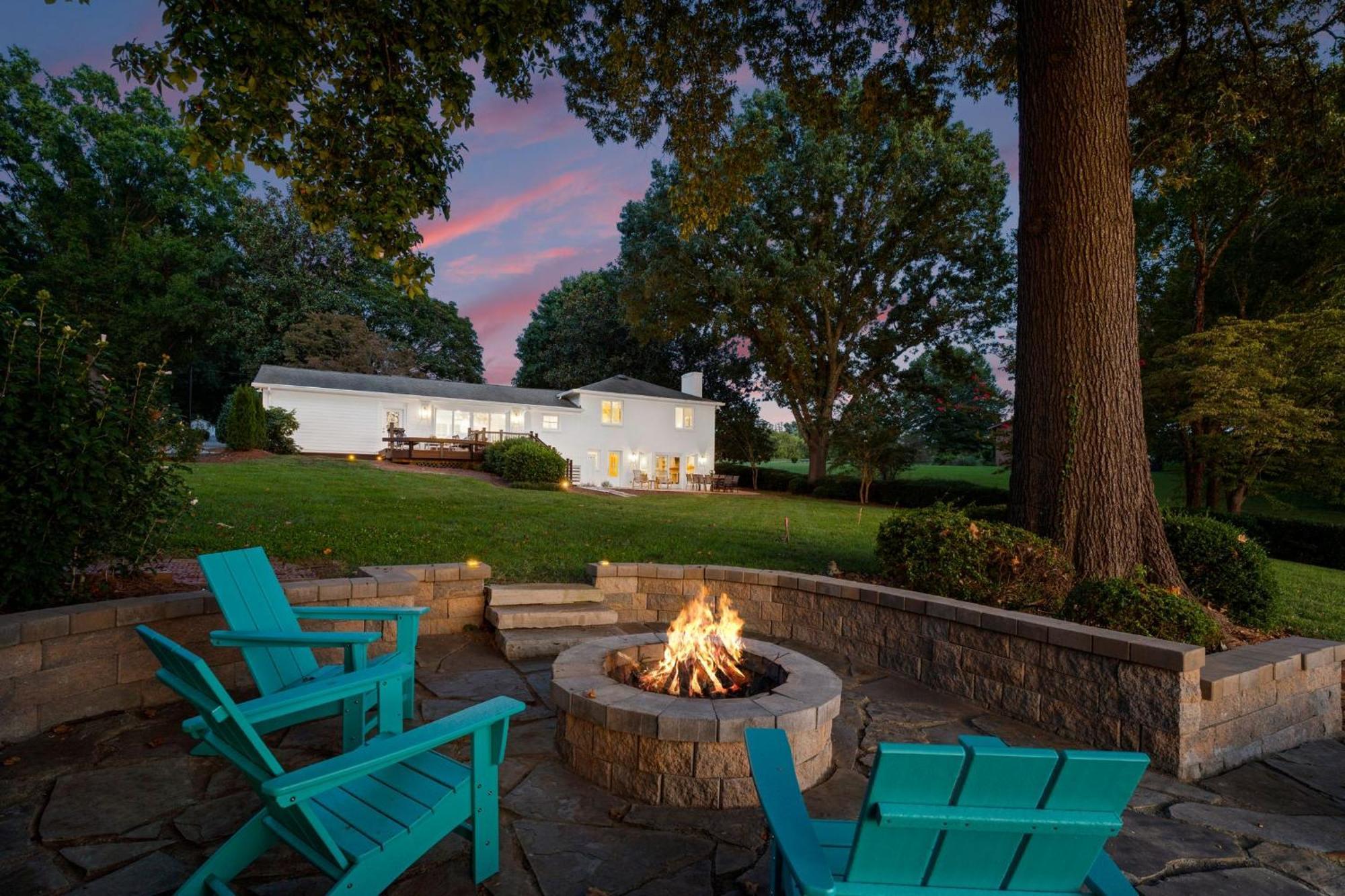 Lakefront Living Mooresville Exterior photo
