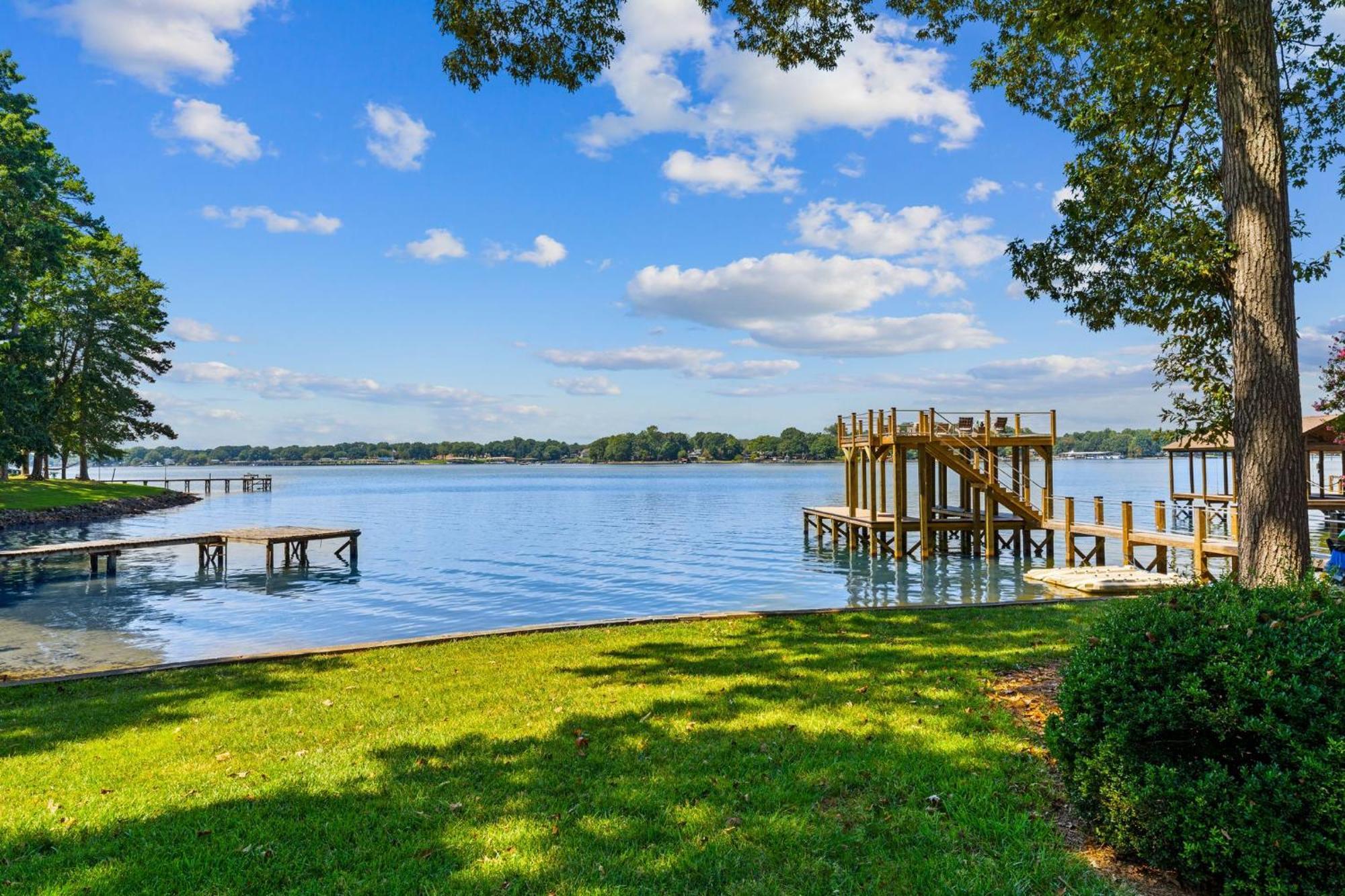 Lakefront Living Mooresville Exterior photo