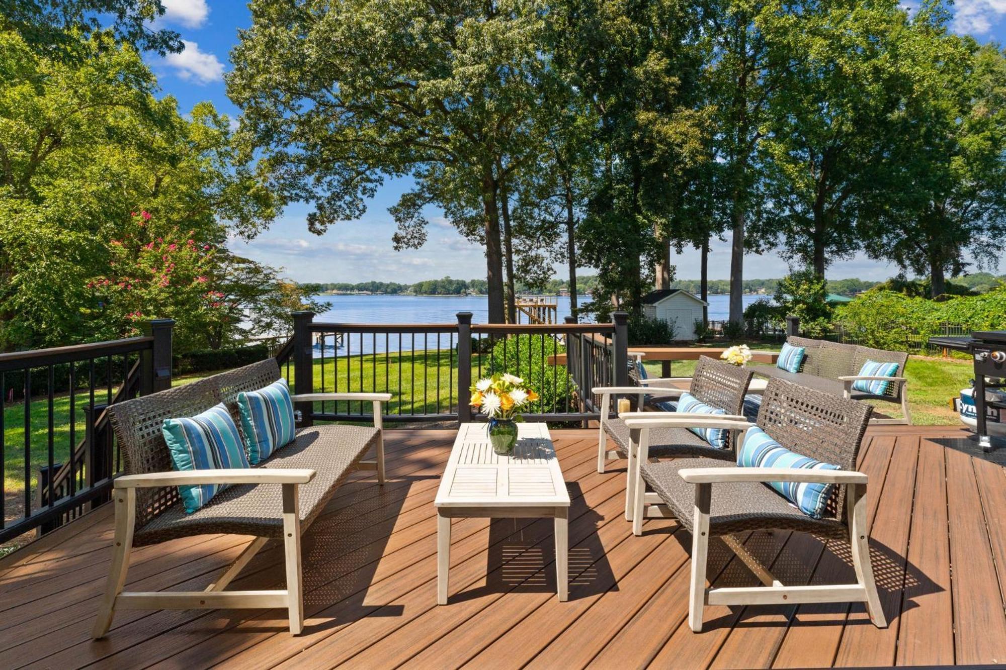 Lakefront Living Mooresville Exterior photo