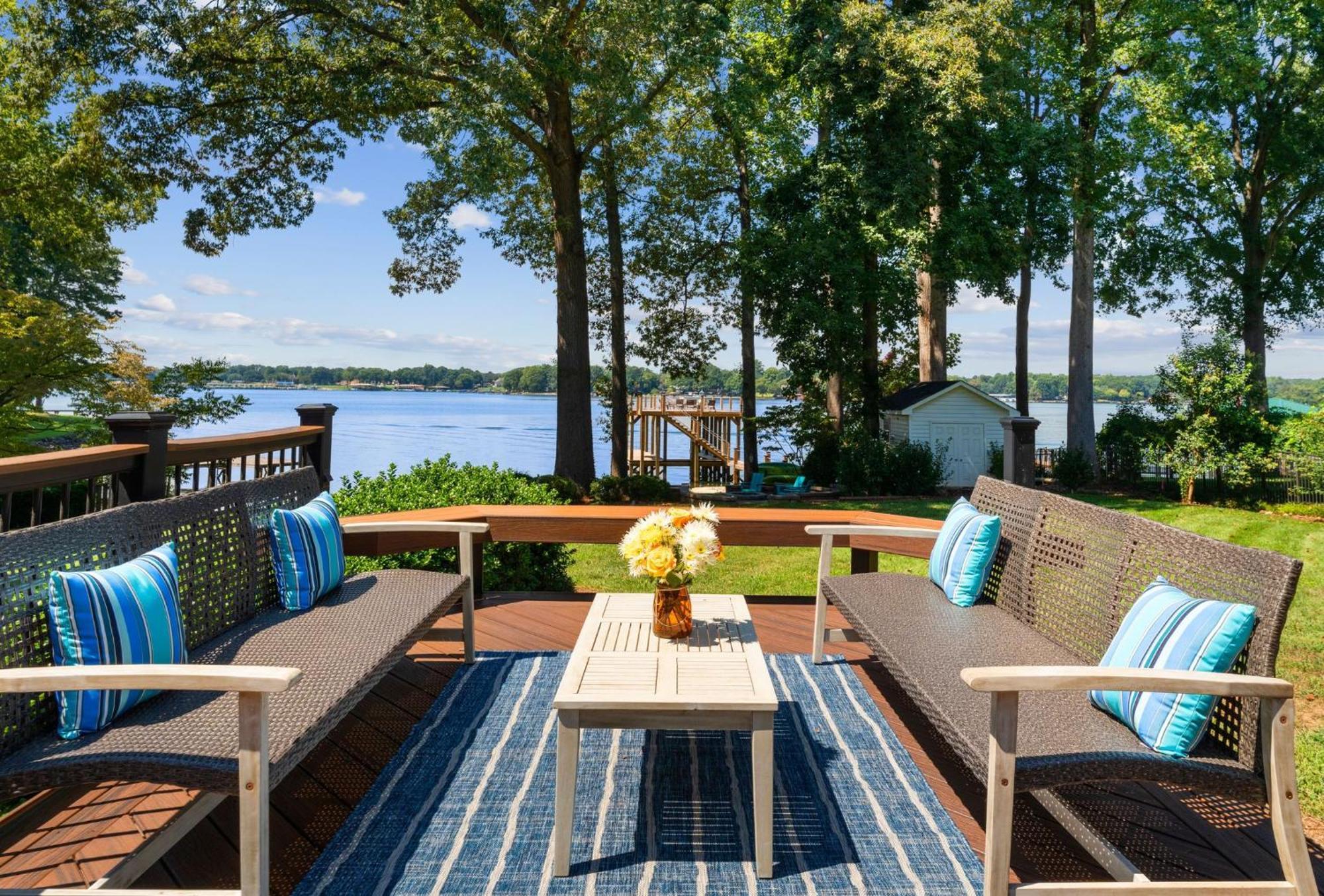 Lakefront Living Mooresville Exterior photo